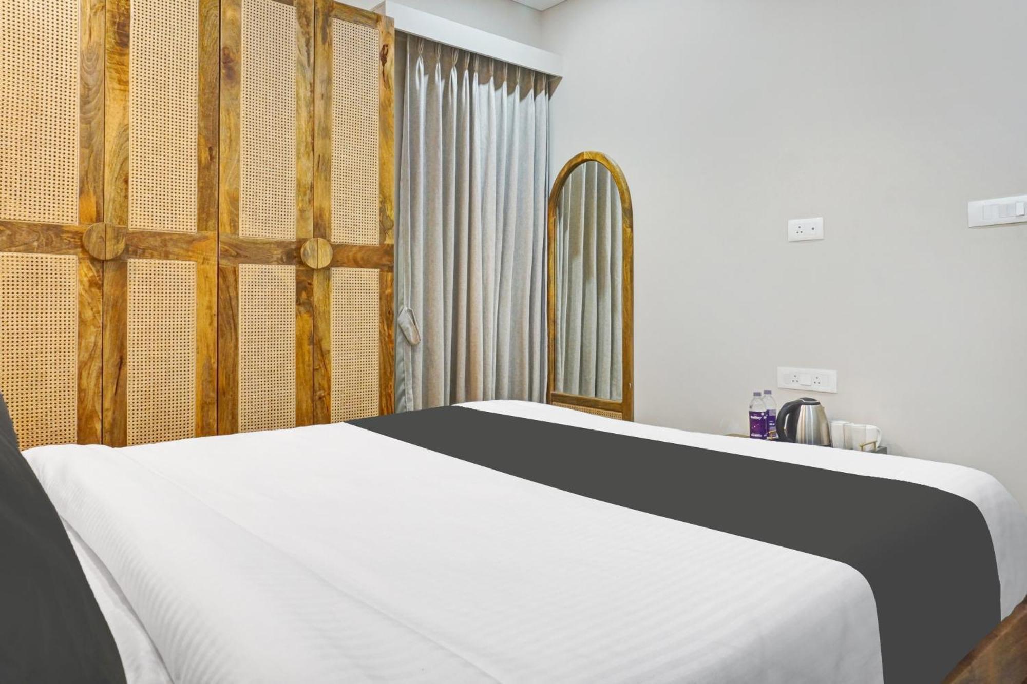 Hotel Townhouse 1354 Tattva 4*